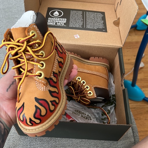 COPY - Custom toddler timberland - Picture 2 of 5
